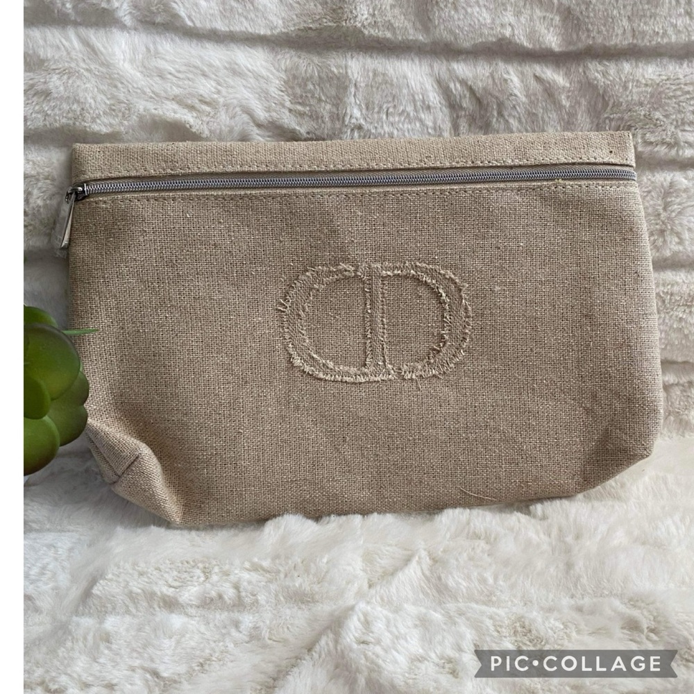 ❤️SALE❤️✨🆕✨Brand New(11”Wx7”H)Christian Dior Large Pouch